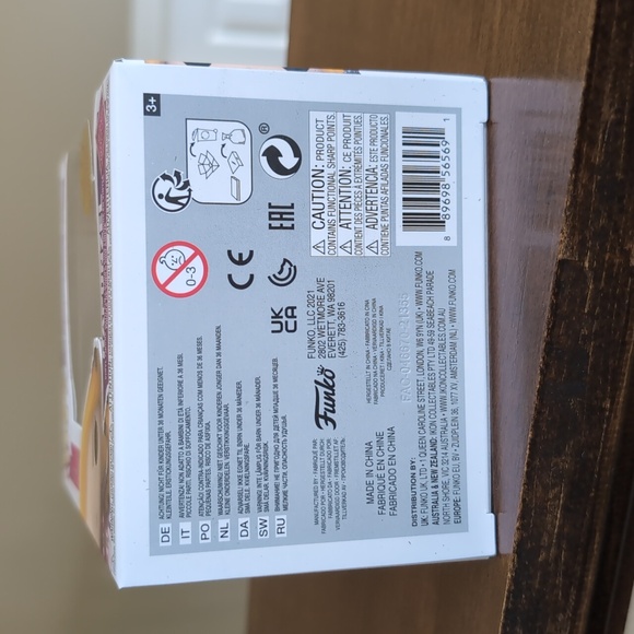 Disney Princess Funko Pop Rapunzel Gold Exclusive with Pin #223 - Picture 5 of 9